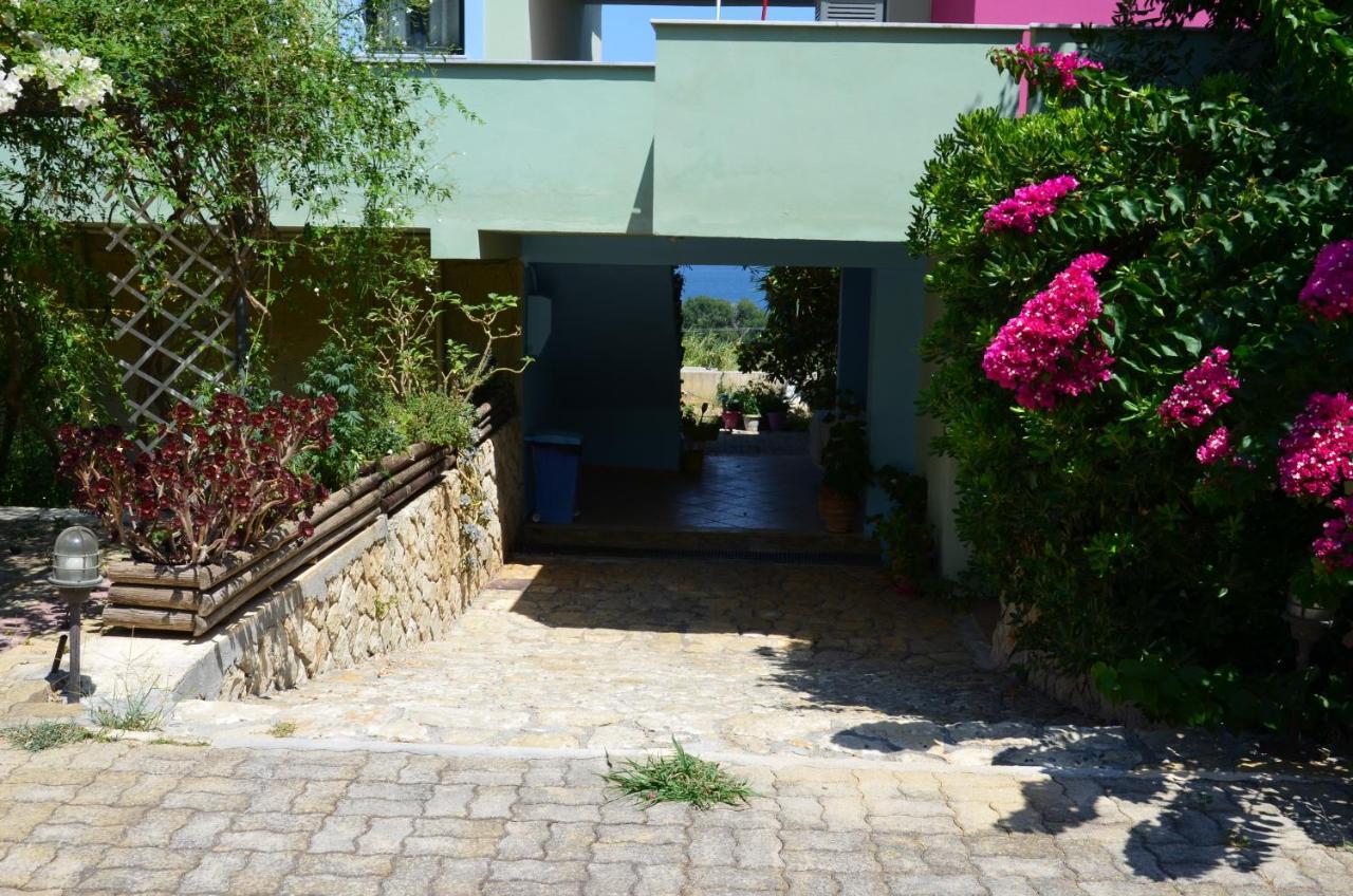 Aparthotel Mirovigli Lépedha Exterior foto